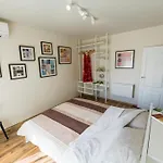 Sea Grape Wine Flat In Old Center Apartment