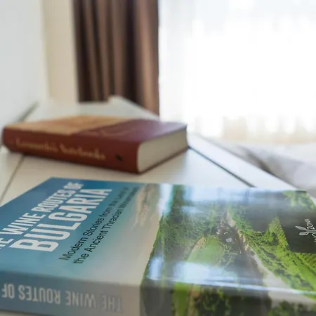 Sea Grape Wine Flat In Old Center Lägenhet Varna