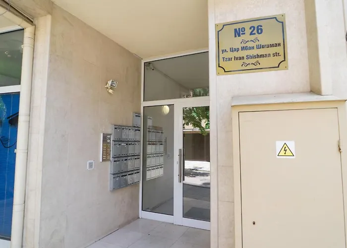 Sea Grape Wine Flat In Old Center * Varna