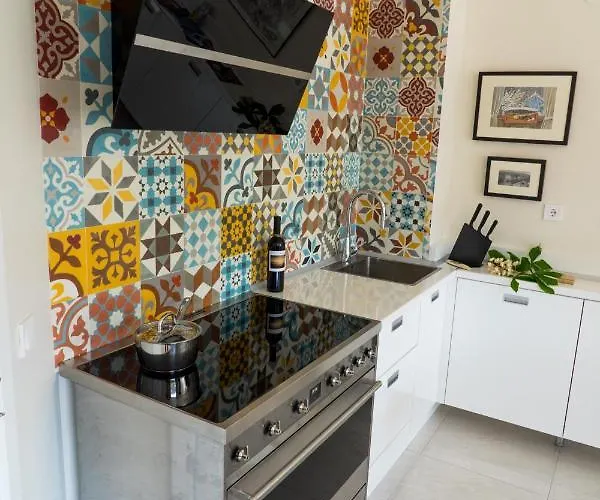 Sea Grape Wine Flat In Old Center