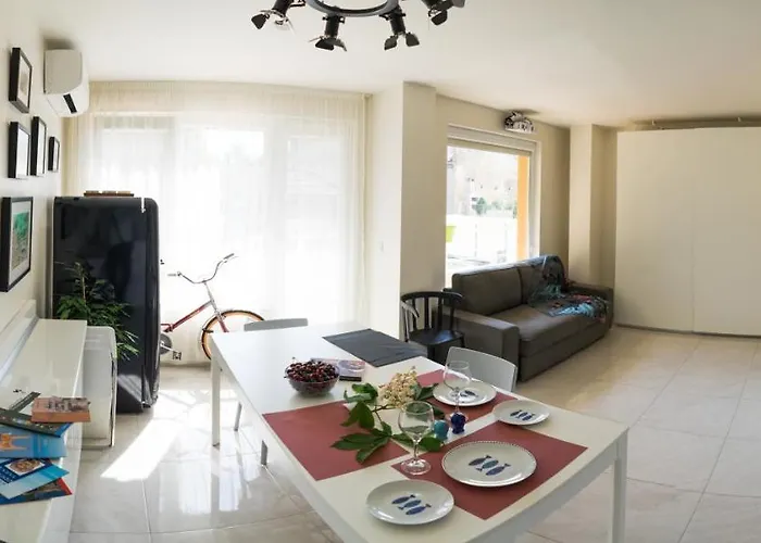 Sea Grape Wine Flat In Old Center Apartment