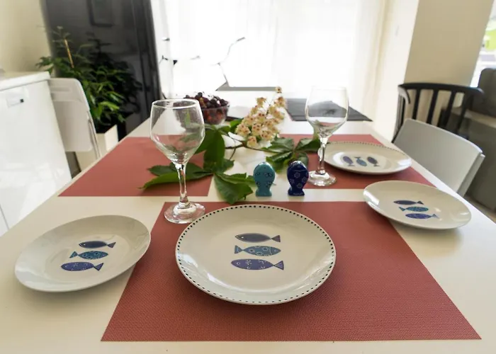 Sea Grape Wine Flat In Old Center